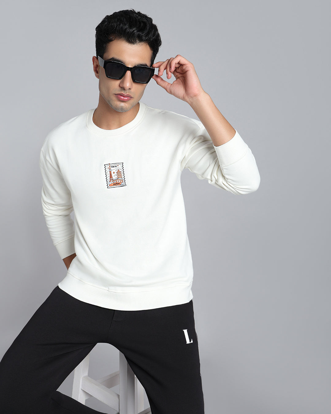 Tokyo Eats - Off White Oversized Sweatshirt